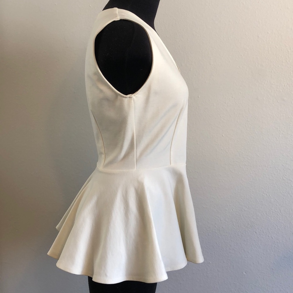 V neck peplum top - Picture 4 of 5